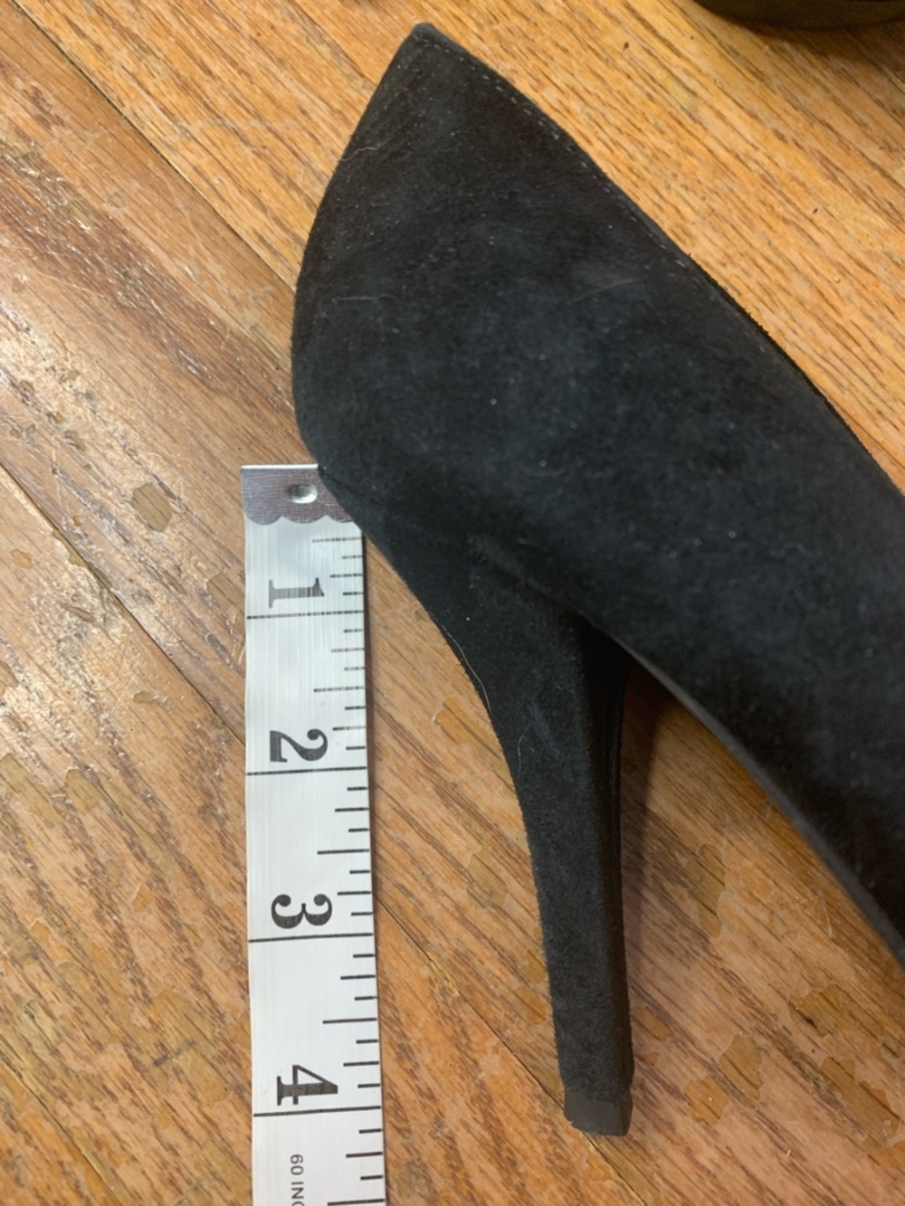 Le Château Moda Reflex Black Faux Suede Pointed Toe Pumps | Size 7M - Picture 9 of 11
